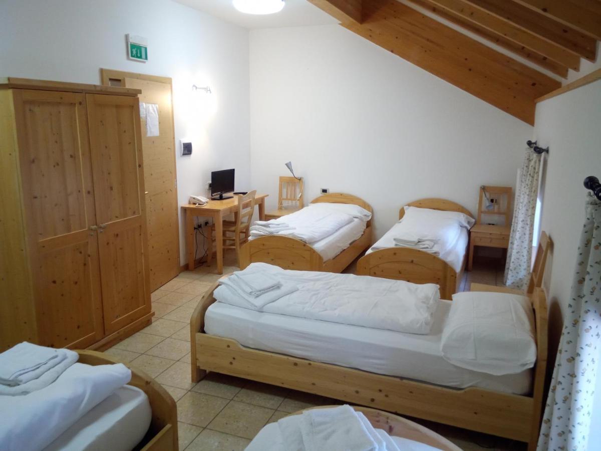 Taxus Hostel Pieve Tesino Dış mekan fotoğraf