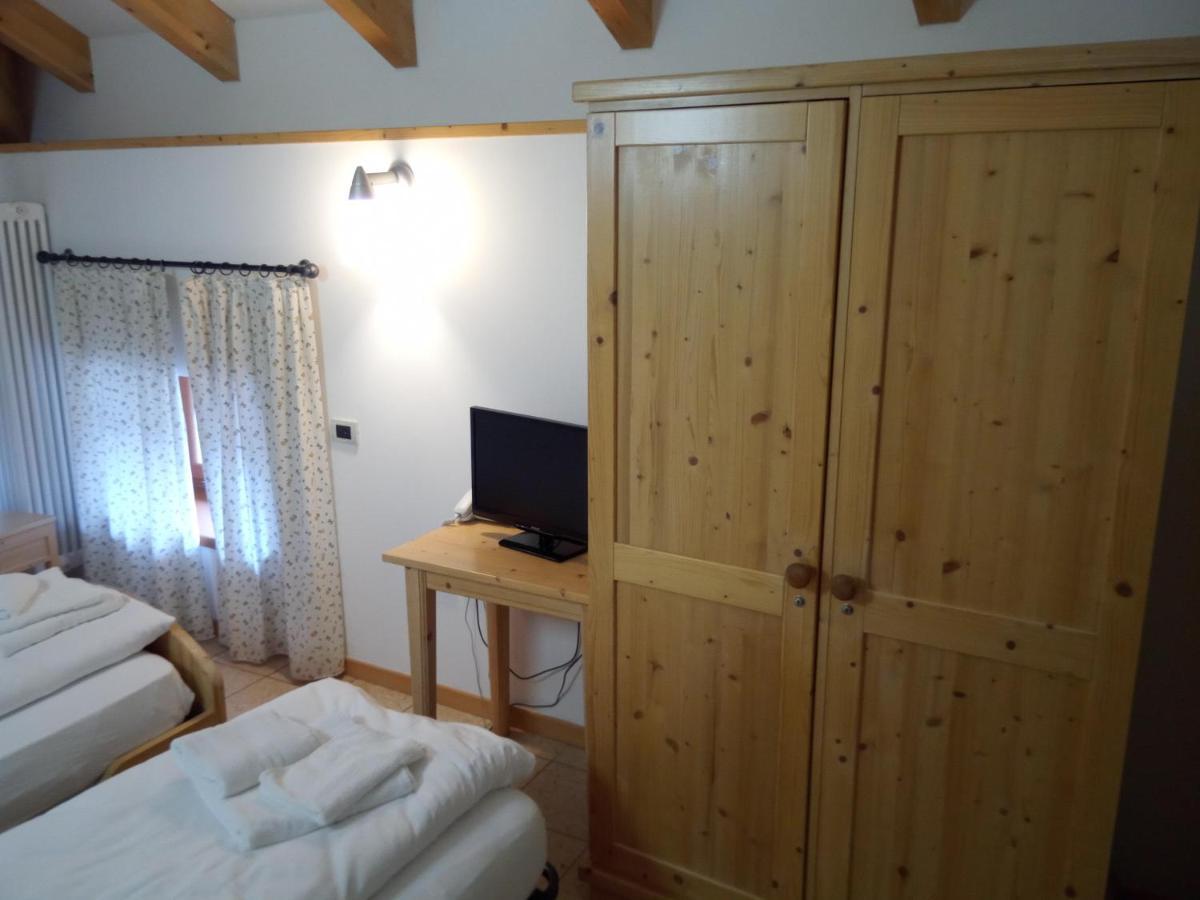 Taxus Hostel Pieve Tesino Dış mekan fotoğraf